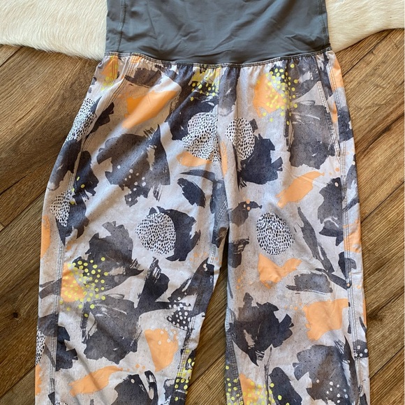 Lululemon Om Pant Mini Art Pop white Multi/ slate - Picture 3 of 10